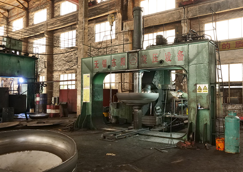 4.8M旋壓機